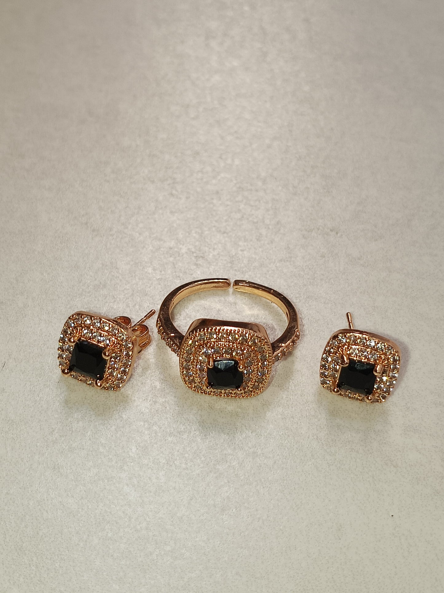 Elegant Rose Gold Jewelry Set with Black Square Stones